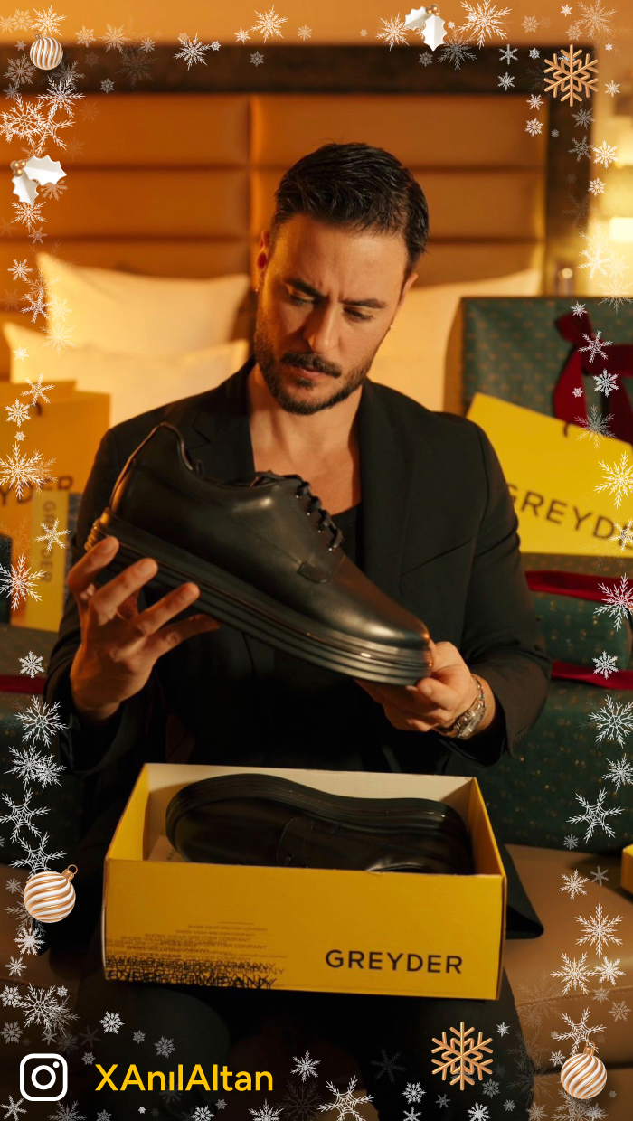 Anıl Altan_700x1240_sosyal-medya-anil.jpg