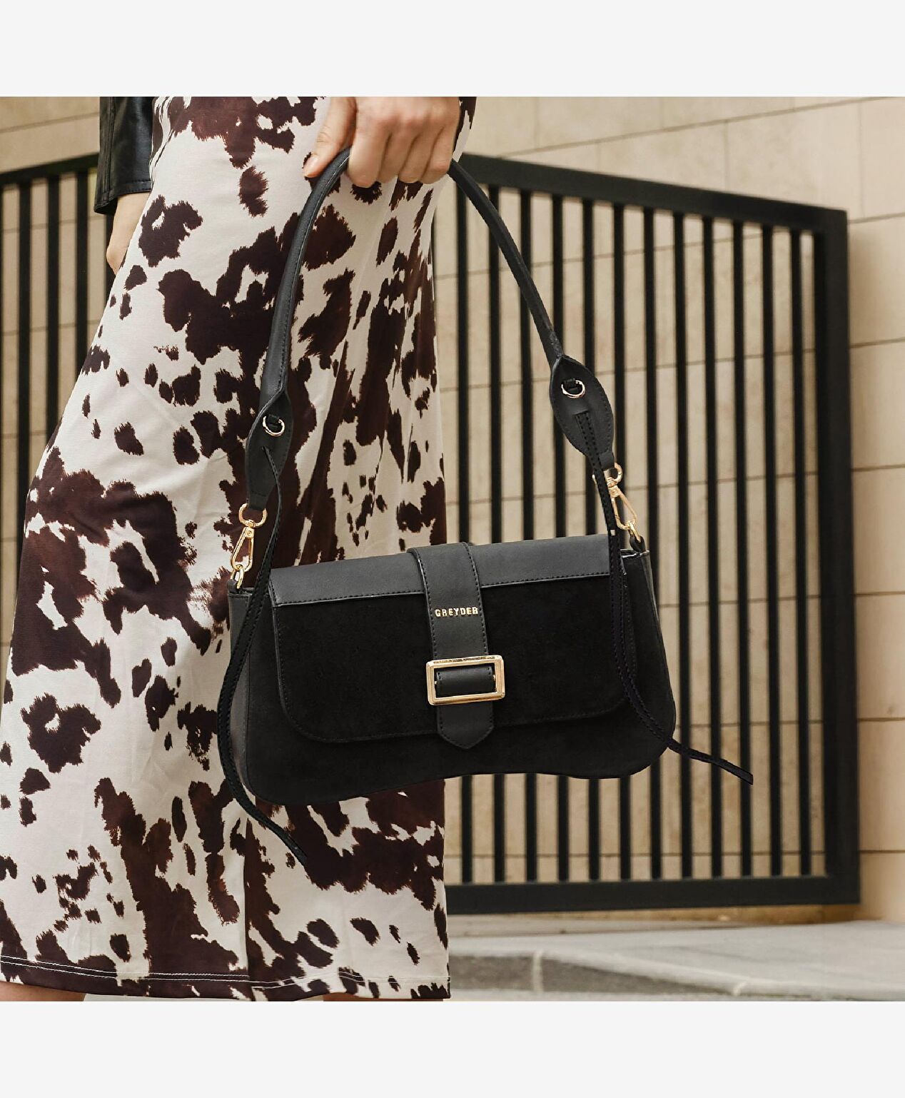 Kadın Siyah Mıknatıslı Omuz Çantası - 2