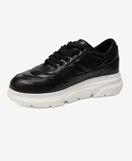 Kadın Siyah Hakiki Deri Spor Ayakkabı