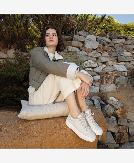 Kadın Kirli Beyaz Hakiki Deri Sneaker Ayakkabı