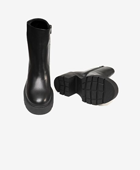 Kadın Siyah Hakiki Deri Topuklu Bot