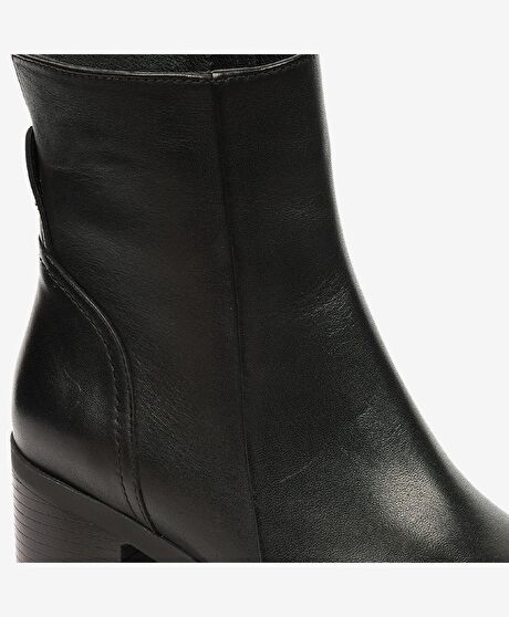 Kadın Siyah Hakiki Deri Topuklu Bot