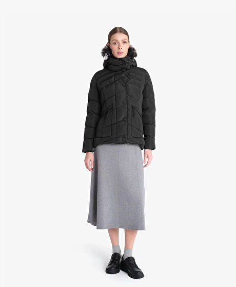 Kadın Siyah Suya Dayanıklı Kaz Tüyü Mont