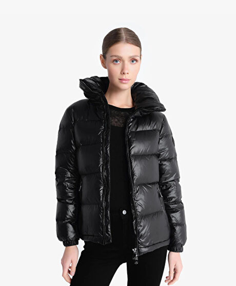 Kadın Siyah Suya Dayanıklı Kaz Tüyü Mont