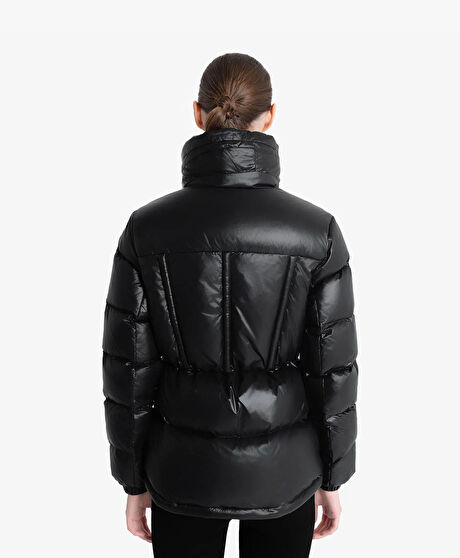 Kadın Siyah Suya Dayanıklı Kaz Tüyü Mont