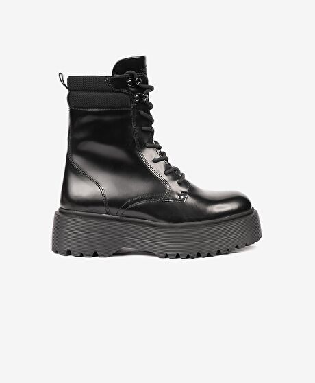 Kadın Parlak Siyah Hakiki Deri Memory Foam Taban Military Bot