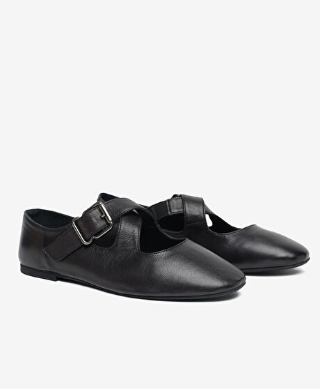 Kadın Siyah Hakiki Deri Babet