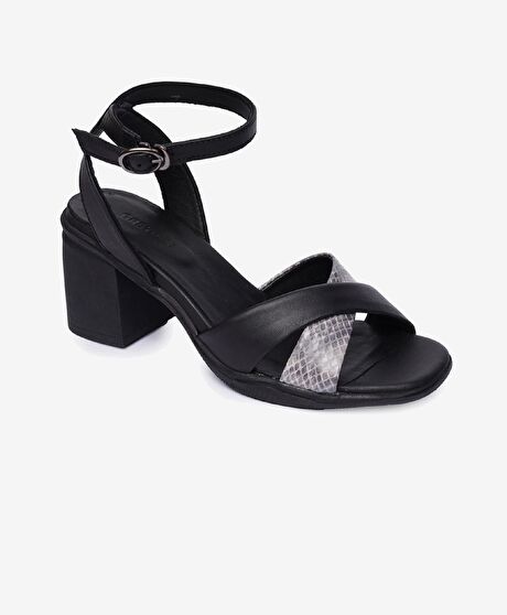 Kadın Siyah Hakiki Deri Topuklu Sandalet