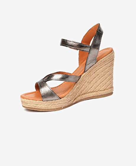 Kadın Çelik Topuklu Sandalet