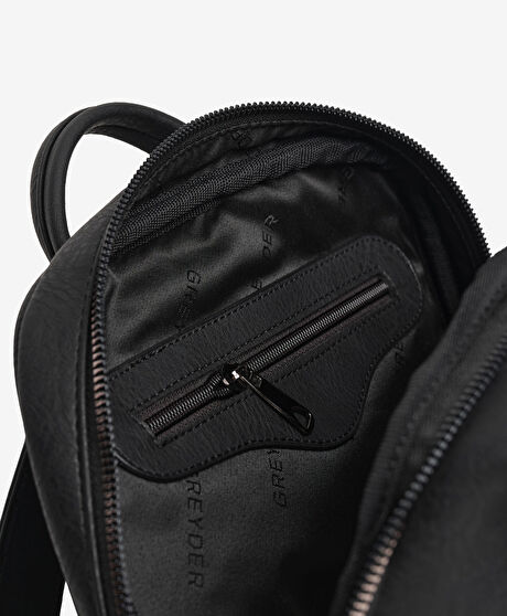 Kadın Siyah Sırt Çantası