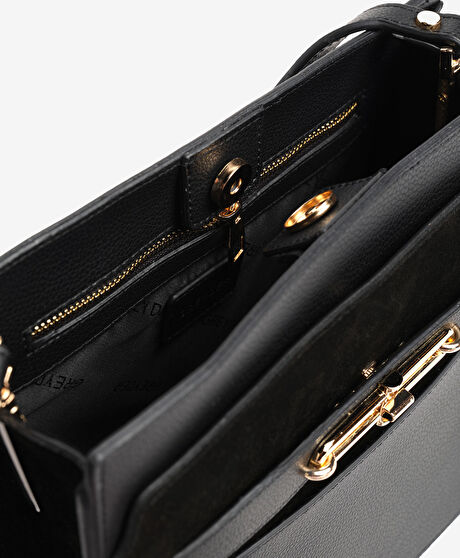 Kadın Siyah Hakiki Deri Kol Çantası