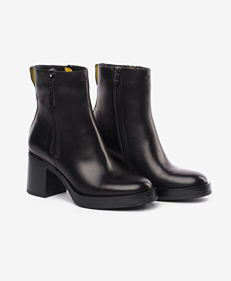 Kadın Siyah Hakiki Deri Topuklu Bot