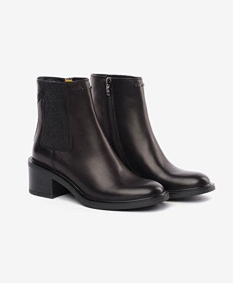 Kadın Siyah Hakiki Deri Topuklu Bot