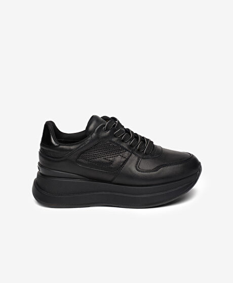 Kadın Siyah Hakiki Deri Spor Ayakkabı