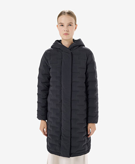 Kadın Siyah Suya Dayanıklı Kaz Tüyü Mont