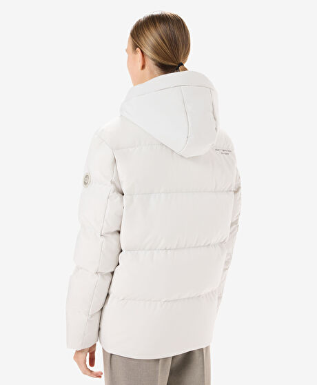 Kadın Ekru Suya Dayanıklı Kaz Tüyü Mont