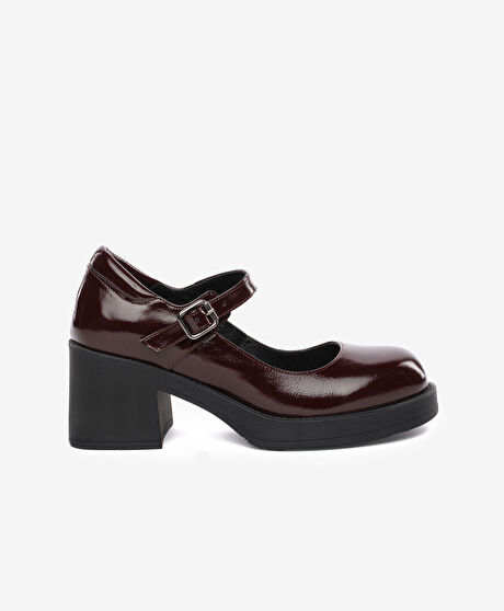 Kadın Bordo Rugan Hakiki Deri Klasik Ayakkabı