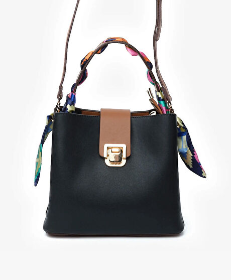 Kadın Siyah Kol Çantası