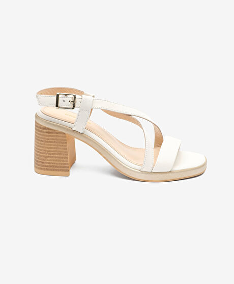 Kadın Kırık Beyaz Hakiki Deri Topuklu Sandalet