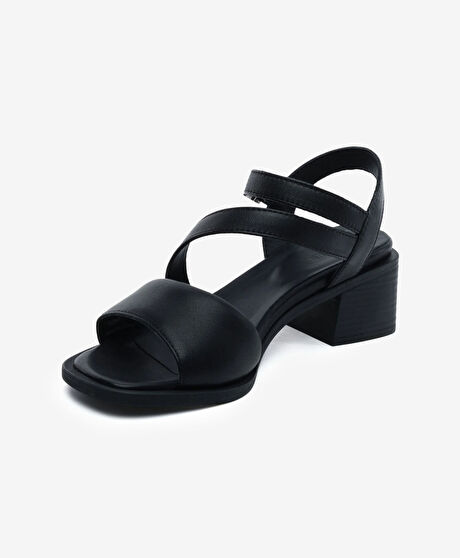 Kadın Siyah Hakiki Deri Topuklu Sandalet
