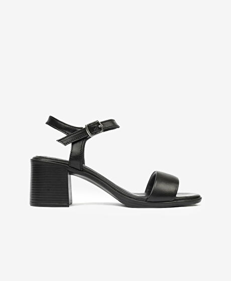 Kadın Siyah Hakiki Deri Topuklu Sandalet