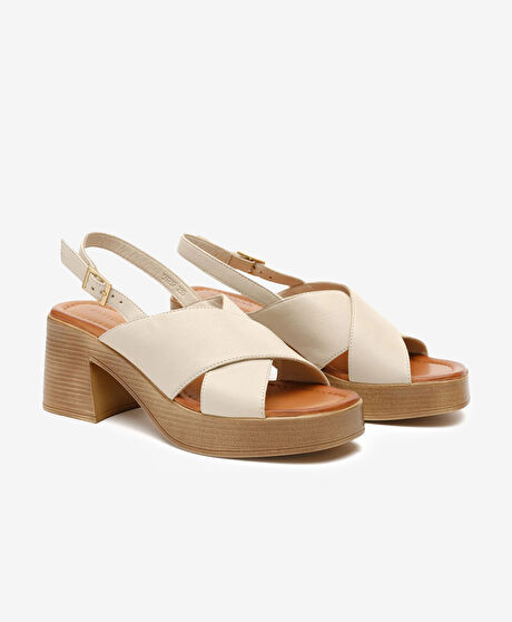 Kadın Kirli Beyaz Hakiki Deri Topuklu Sandalet