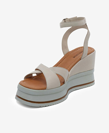 Kadın Kirli Beyaz Hakiki Deri Topuklu Sandalet