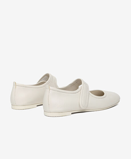 Kadın Beyaz Hakiki Deri Babet