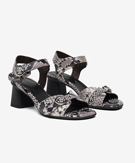 Kadın Beyaz Yılan Hakiki Deri Topuklu Sandalet