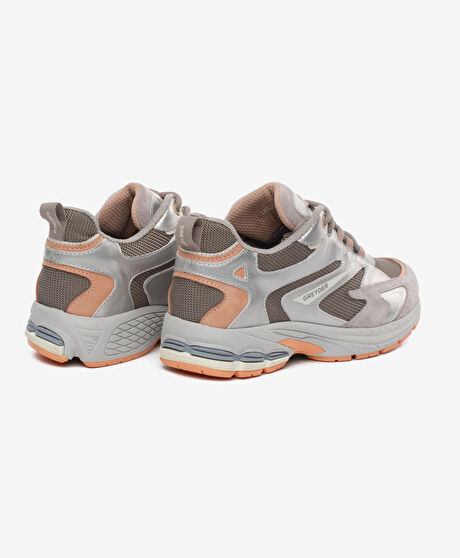 Kadın Açık Gri Su Geçirmez Ayakkabı