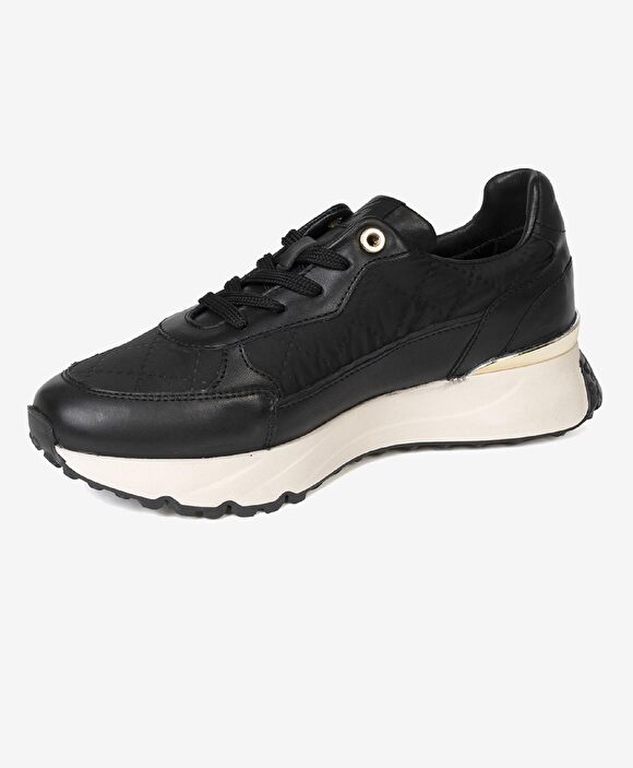 Kadın Siyah Hakiki Deri Spor Ayakkabı