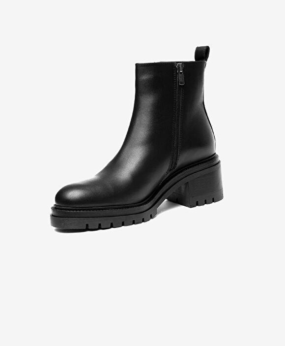 Kadın Siyah Hakiki Deri Termo Light Taban Topuklu Bot