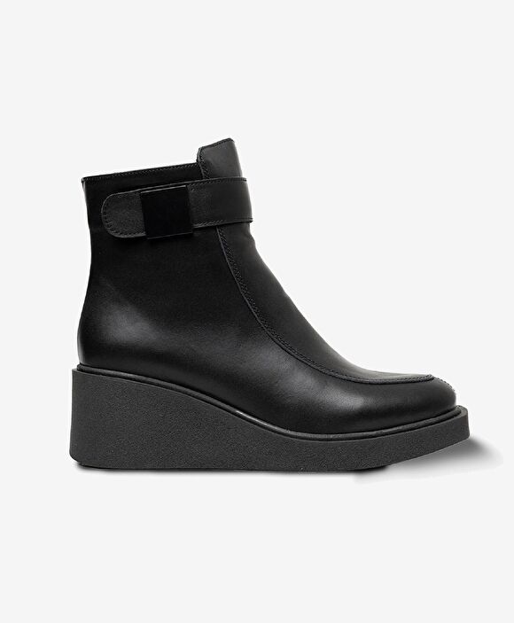 Kadın Siyah Hakiki Deri Termo Light Taban Casual Bot