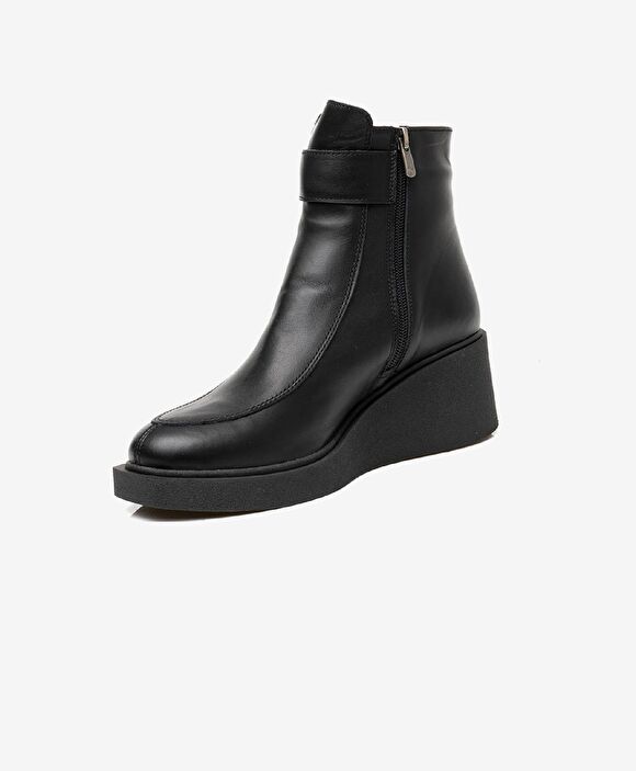 Kadın Siyah Hakiki Deri Termo Light Taban Casual Bot