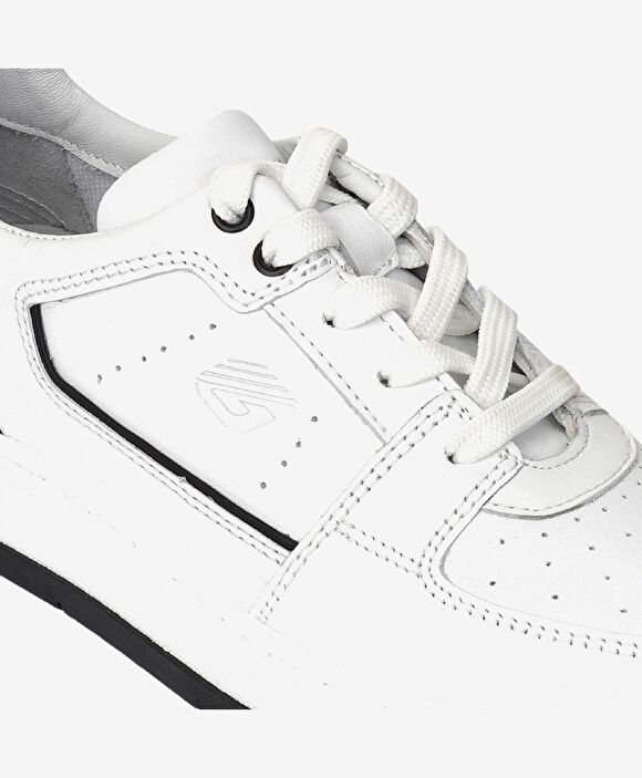 Kadın Beyaz Siyah Hakiki Deri Sneaker Ayakkabı