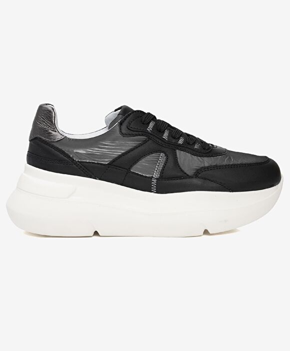 Kadın Siyah Hakiki Deri Sneaker Ayakkabı