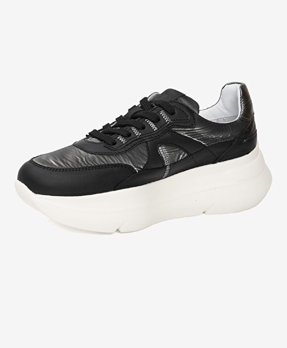 Kadın Siyah Hakiki Deri Sneaker Ayakkabı