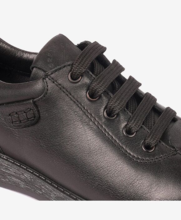 Kadın Siyah Hakiki Deri Comfort Ayakkabı