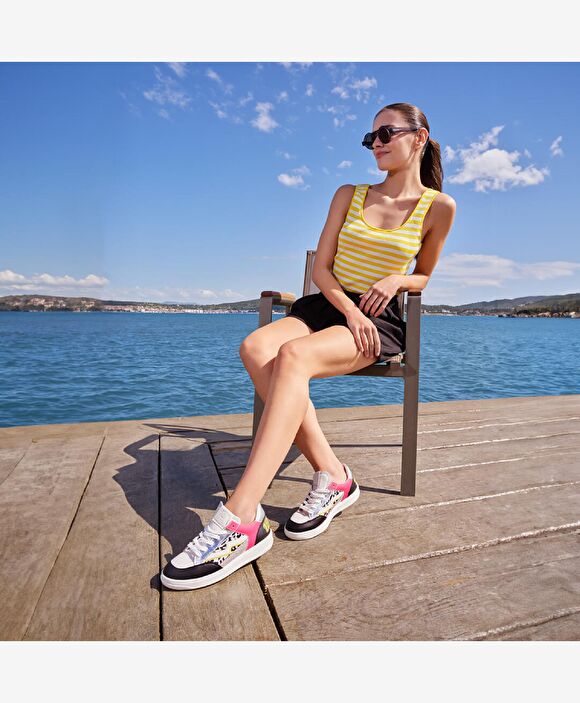 Kadın Siyah Gümüş Hakiki Deri Sneaker Ayakkabı