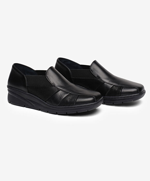 Kadın Siyah Hakiki Deri Comfort Ayakkabı