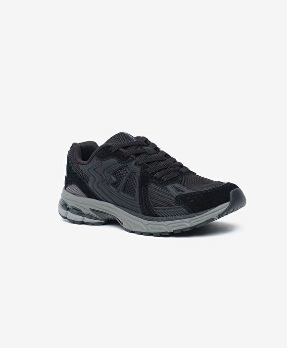 Kadın Siyah Hakiki Deri Spor Ayakkabı