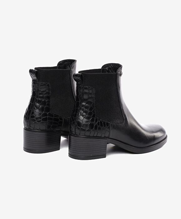 Kadın Siyah Hakiki Deri Chealse Topuklu Bot