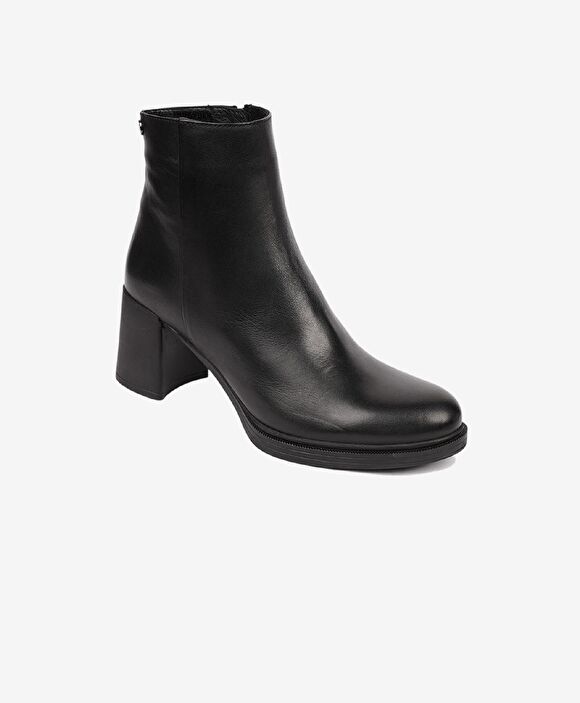 Kadın Siyah Hakiki Deri Topuklu Bot