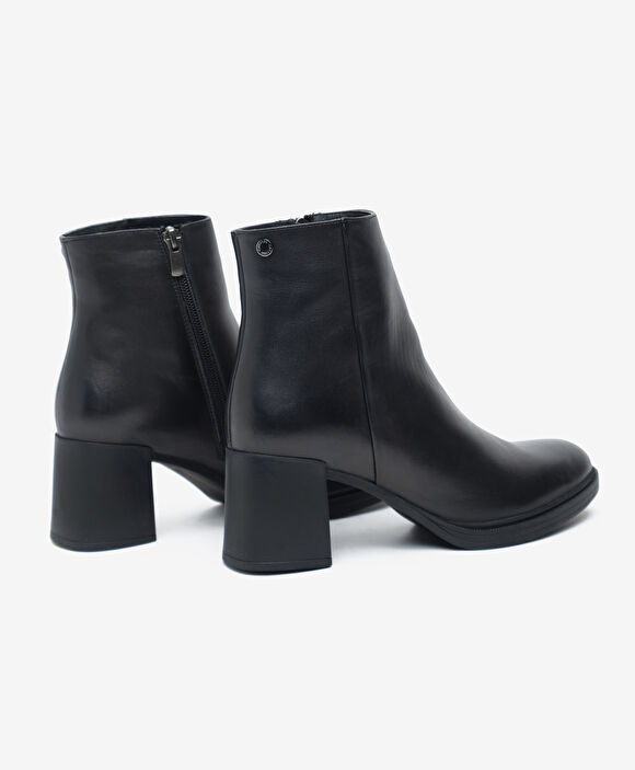 Kadın Siyah Hakiki Deri Topuklu Bot