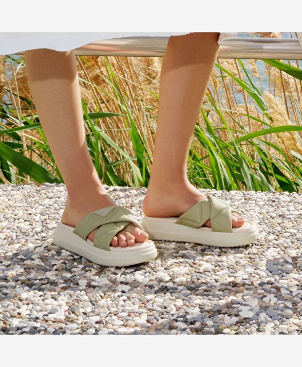 Kadın Yeşil Hakiki Deri Terlik - 10